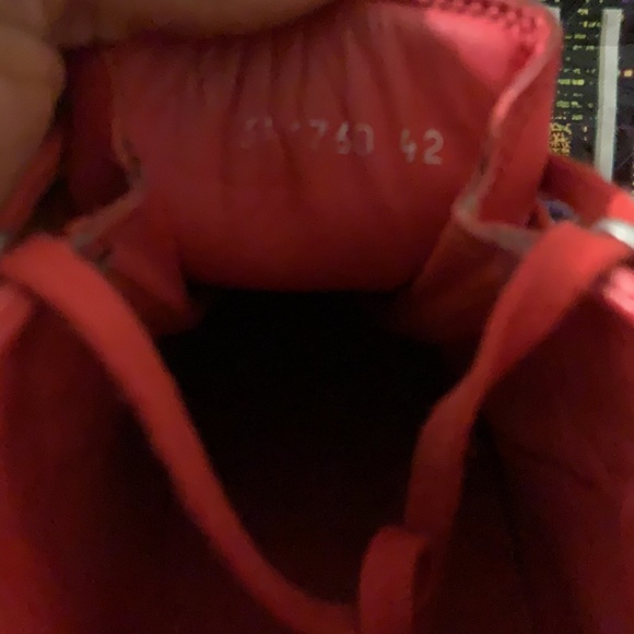 Men’s worn red Balenciaga Boot sneakers - Picture 4 of 4